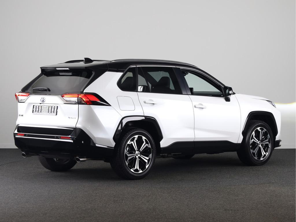 Toyota RAV4 2.5 Plug-in Hybrid AWD Bi-Tone Plus (bj 2025), Automaat, 12 maanden, Zwart, 4 cilinders