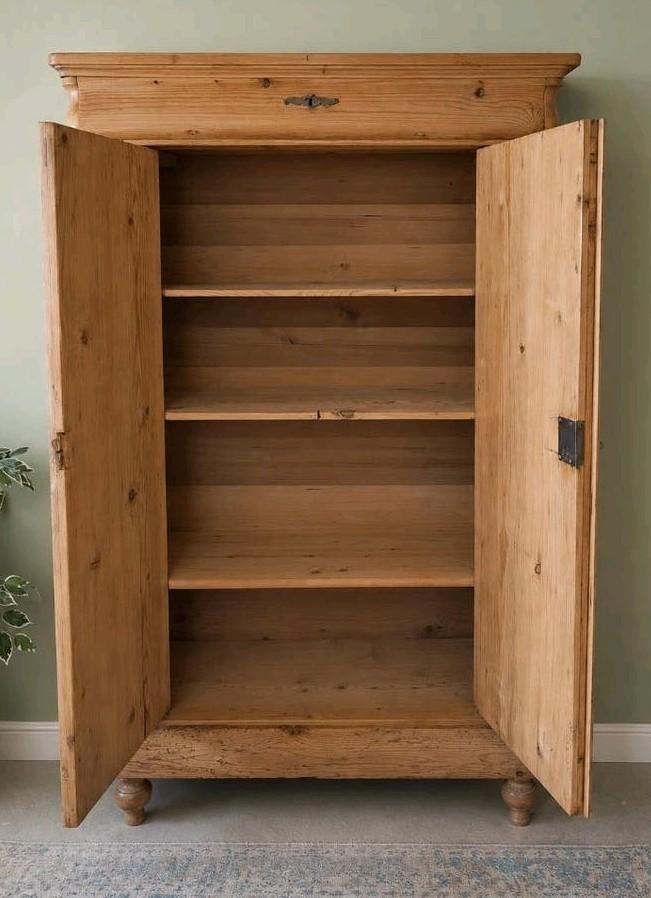 Oude geloogd grenen biedermeier meidenkast kledingkast, Landelijk brocante antiek, Ophalen of Verzenden, Zo goed als nieuw, Nvt