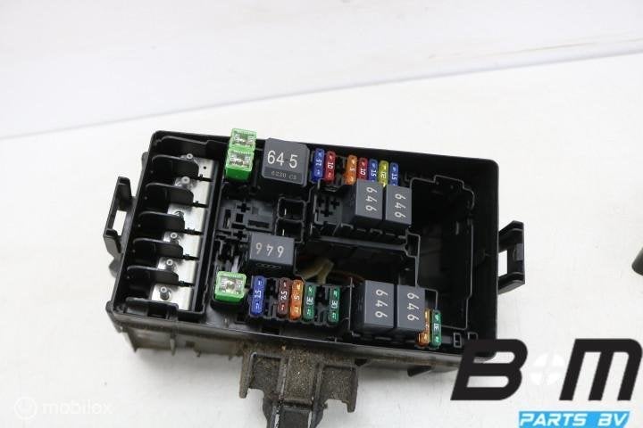 Zekeringkast motorruimte VW Passat B8 Limo 5Q0907361B, Gebruikt