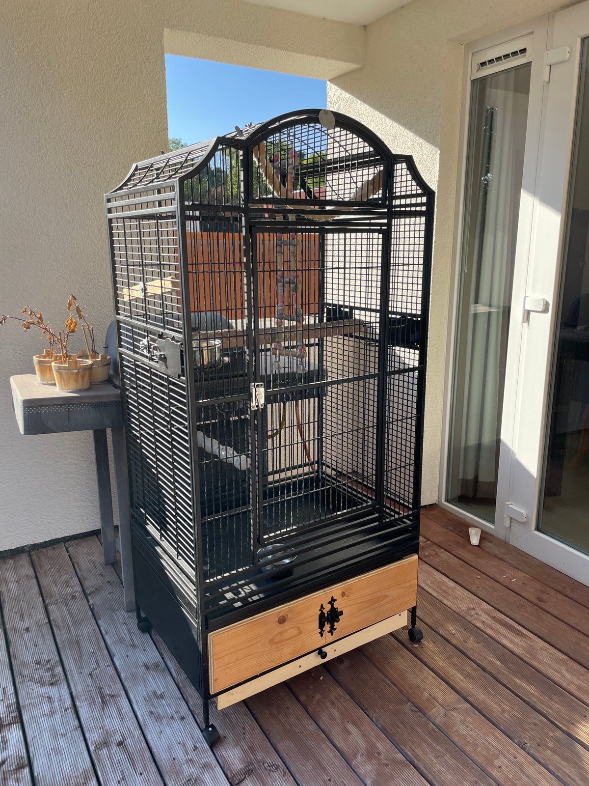 Grote vogelkooi 1,68 meter hoog, kleur zwart, Ophalen, Gebruikt, Metaal, Vogelkooi