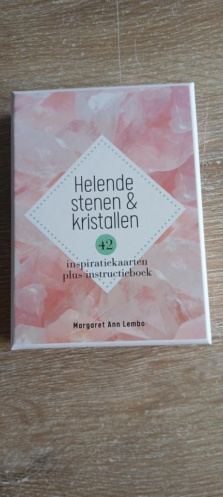 Helende stenen & kristallen 42 inspiratiekaarten met Boekje, Ophalen of Verzenden, Zo goed als nieuw, Overige onderwerpen, Overige typen