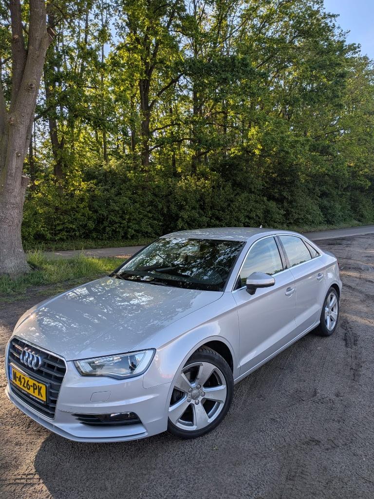 Audi A3 1.5 Tfsi 110KW COD Sedan 2014 Grijs, Auto's, Audi, Particulier, A3, ABS, Airbags, Airconditioning, Automatische klimaatregeling