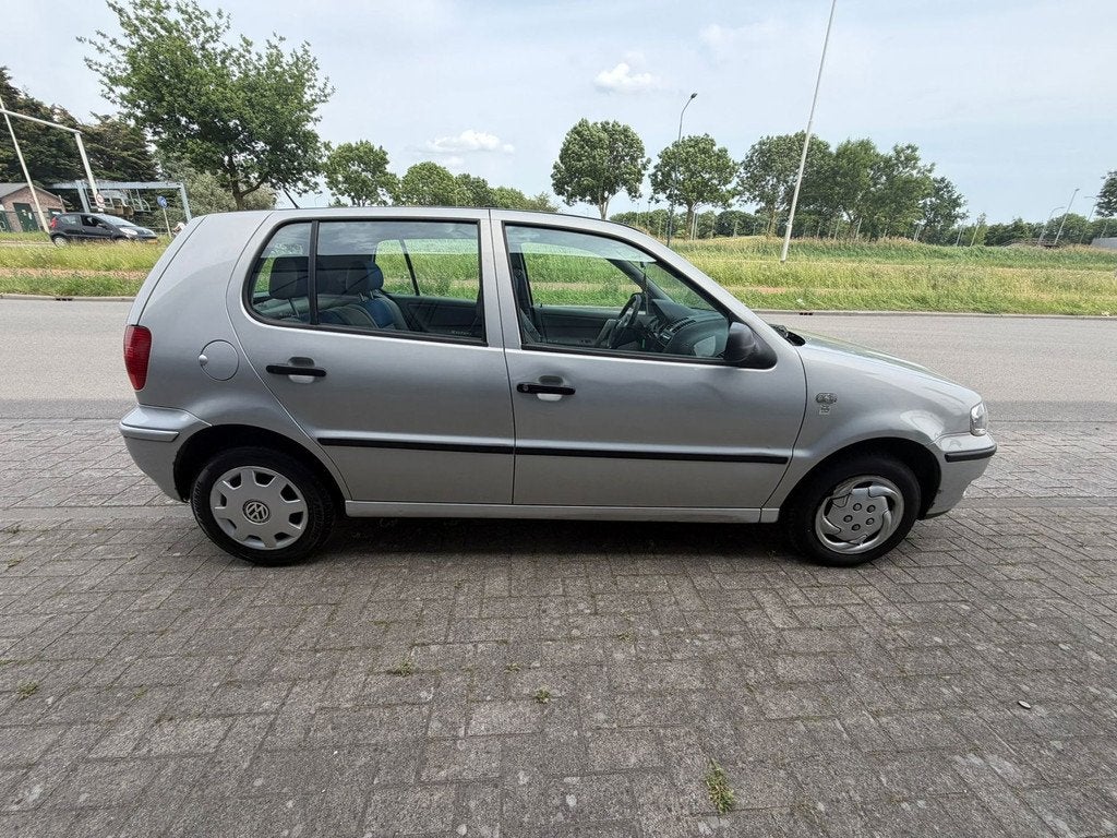 Volkswagen Polo 1.4 Trendline Nieuwe APK AUTOMAAT, 450 kg, Gebruikt, 31 €/maand, 4 cilinders