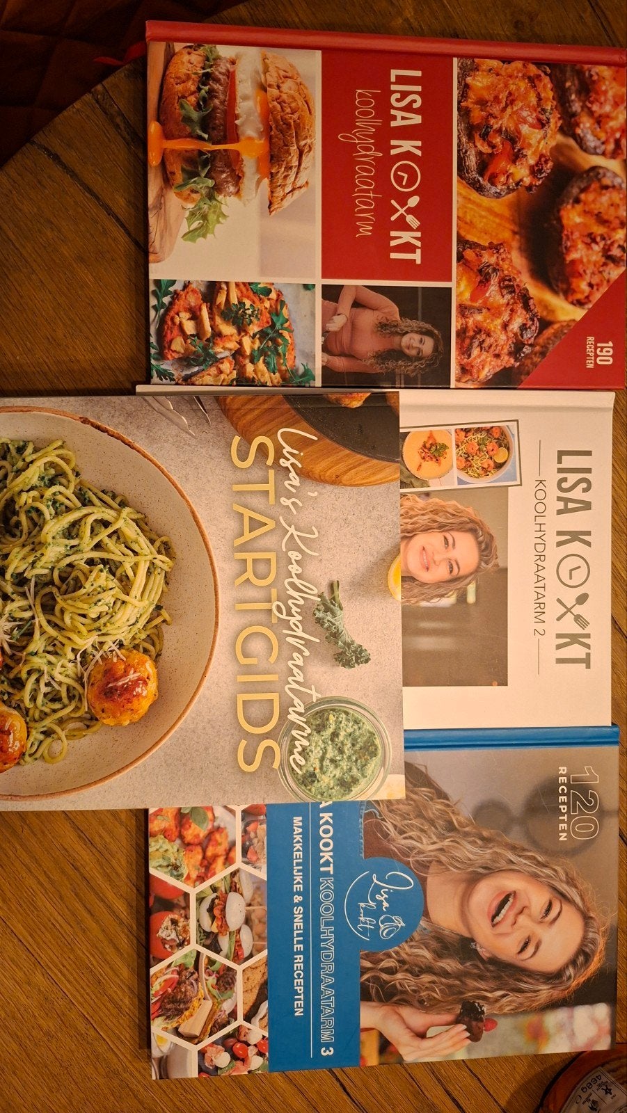 4 boeken Lisa kookt, €50, Ophalen of Verzenden, Zo goed als nieuw, Lisa Tennebroek, Gezond koken