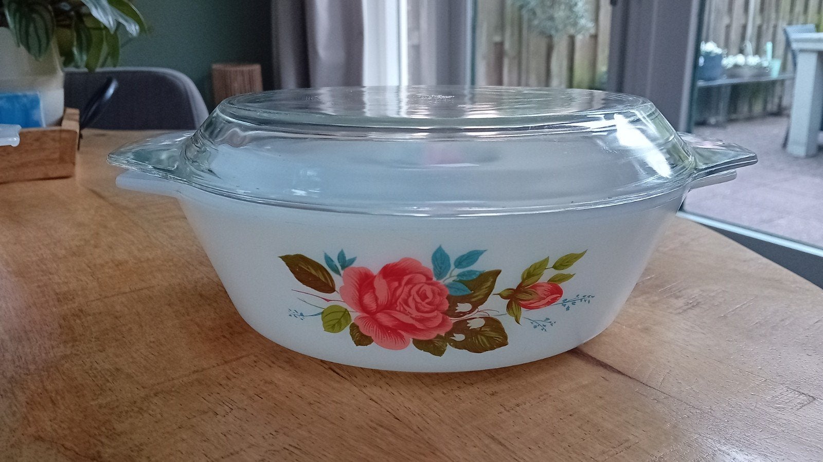 JAJ Pyreneeën England cottage rose ovenschaal met deksel, Ophalen of Verzenden, Overige stijlen, Schaal of Schalen