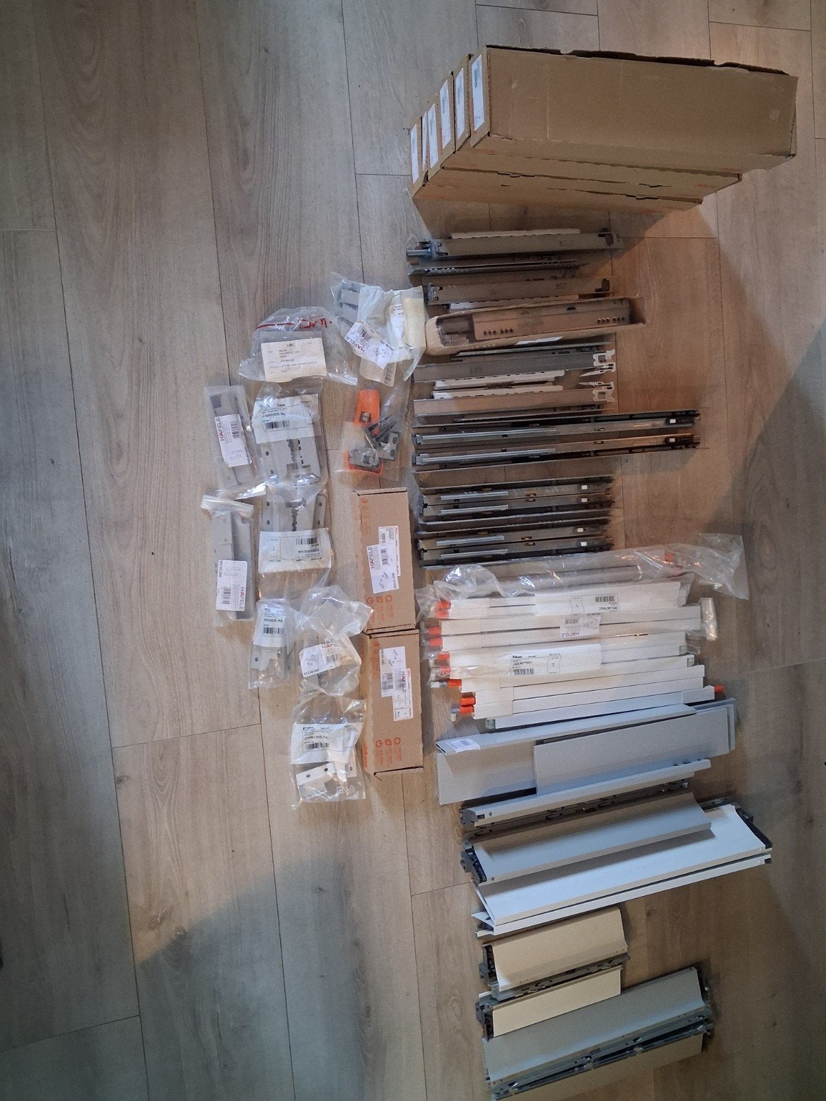 Ladenrails en toebehoren voor lades - Blum en Hafele, Minder dan 50 cm, Kunststof, 5 laden of meer, Modern, Functioneel
