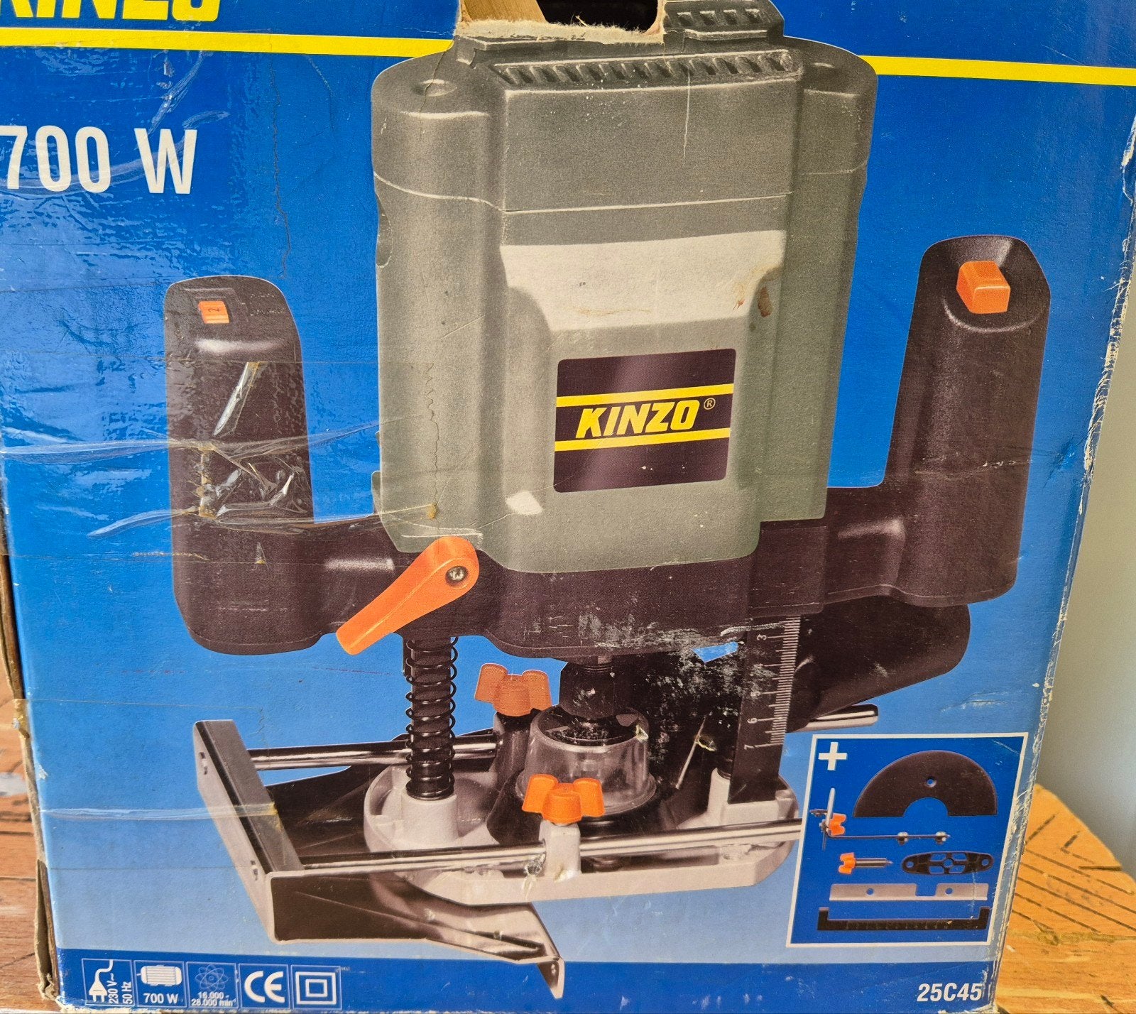 Kinzo Bovenfrees 700W met accessoires, Ophalen, Gebruikt, Kinzo, Bovenfrees