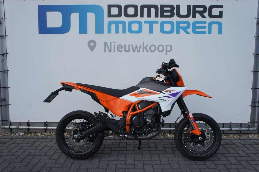 KTM 390 SMC R (bj 2026) 2,831 km, KTM, Bedrijf, Onbekend, 399 cc