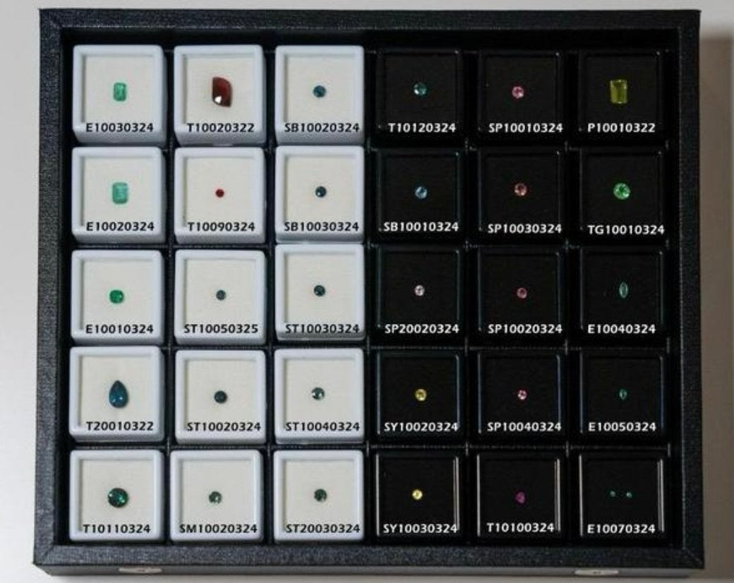 Collectie van 42 Edelstenen: Aquamarijn, Saffier, Toermalijn, Ophalen of Verzenden, Nieuw