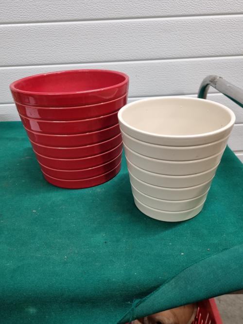 -	Bloempotten 2 stuks, Ophalen of Verzenden, 'T Olde Gre-j, Info@toldegrej.nl, Endepoelstraat 20f Didam
