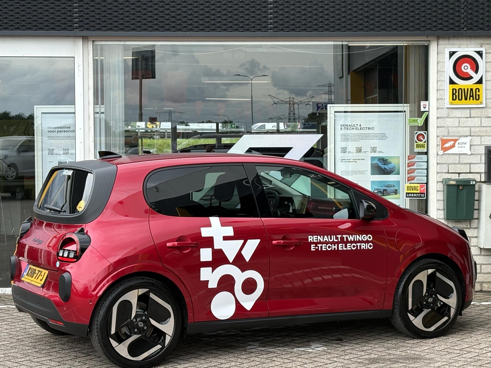 Renault Twingo urban range techno 27.5 kWh | Demo | Pack Pri, Origineel Nederlands, Automatische klimaatregeling, 28 kWh, Te koop