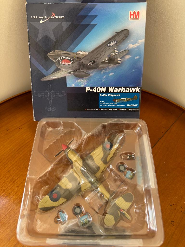 Hobbymaster 1:72 Kittyhawk Mk IV Diecast RAF 112 Sqn HA5507, Ophalen of Verzenden, Nieuw, Schaalmodel