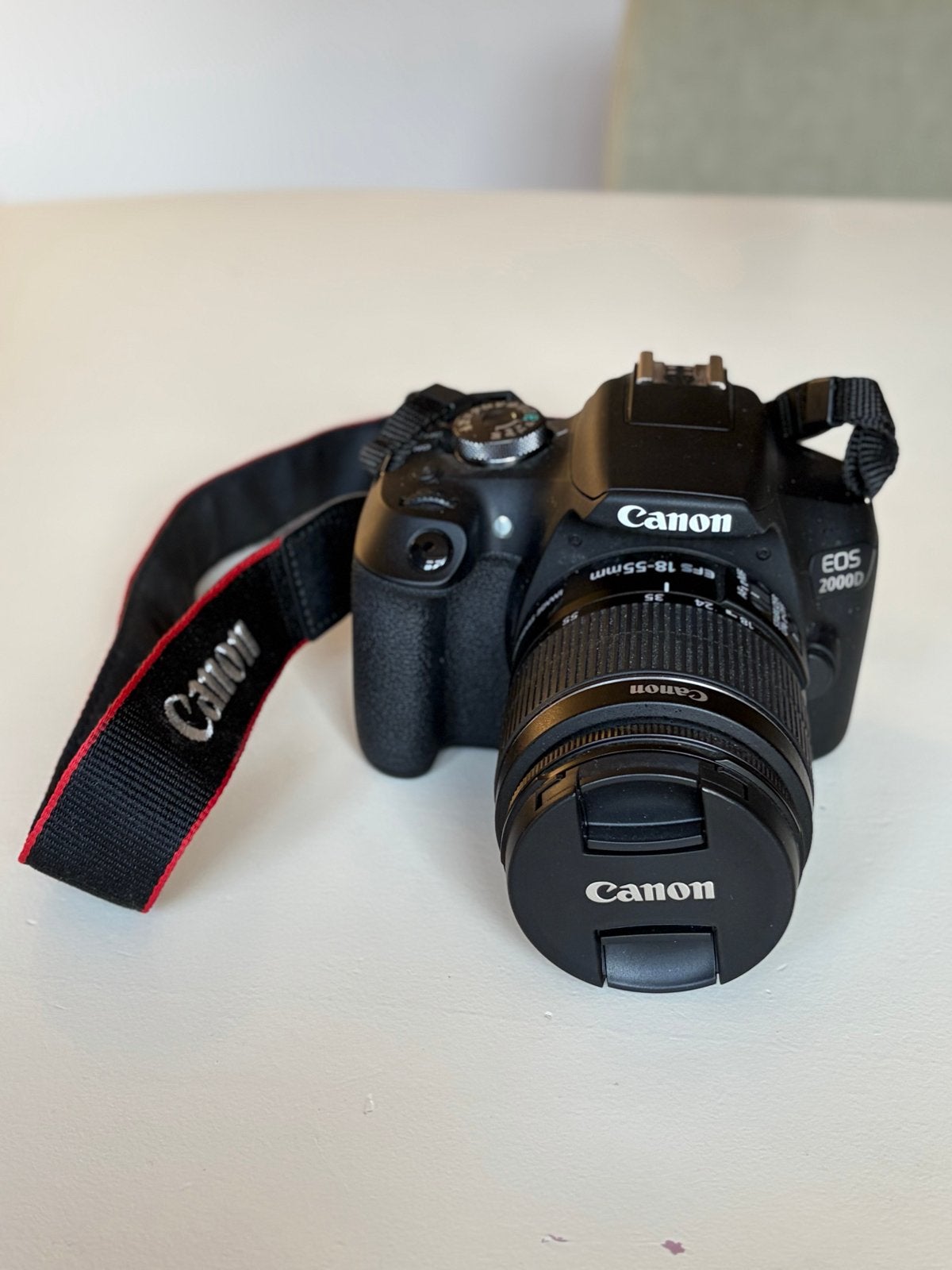 Canon EOS 2000D Spiegelreflexcamera met EF-S 18-55mm lens, Audio, Tv en Foto, Fotocamera's Digitaal, Ingebouwde flitser, Spiegelreflex