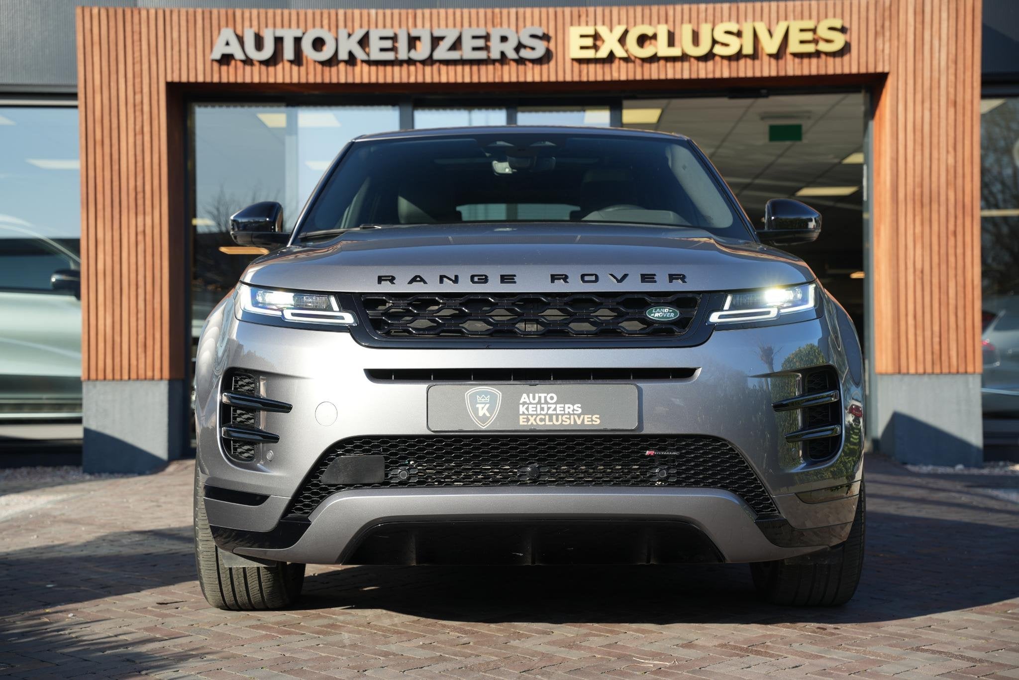Land Rover Range Rover Evoque 1.5 P300e AWD R-Dynamic SE Pan, Automaat, Stof, 15 kWh, Plug-in hybride