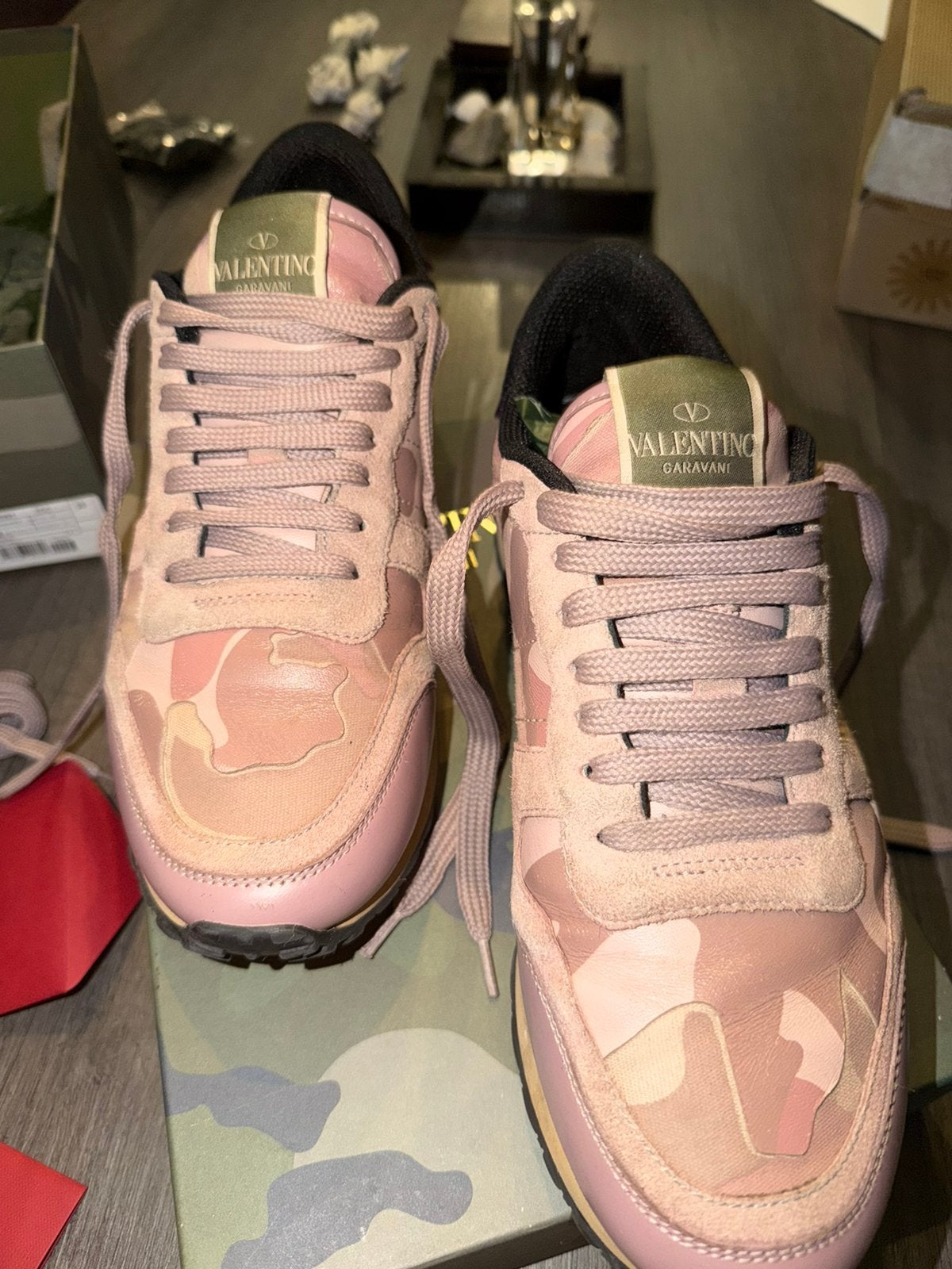 Valentine schoenen origineel met bon, Ophalen of Verzenden, Zo goed als nieuw