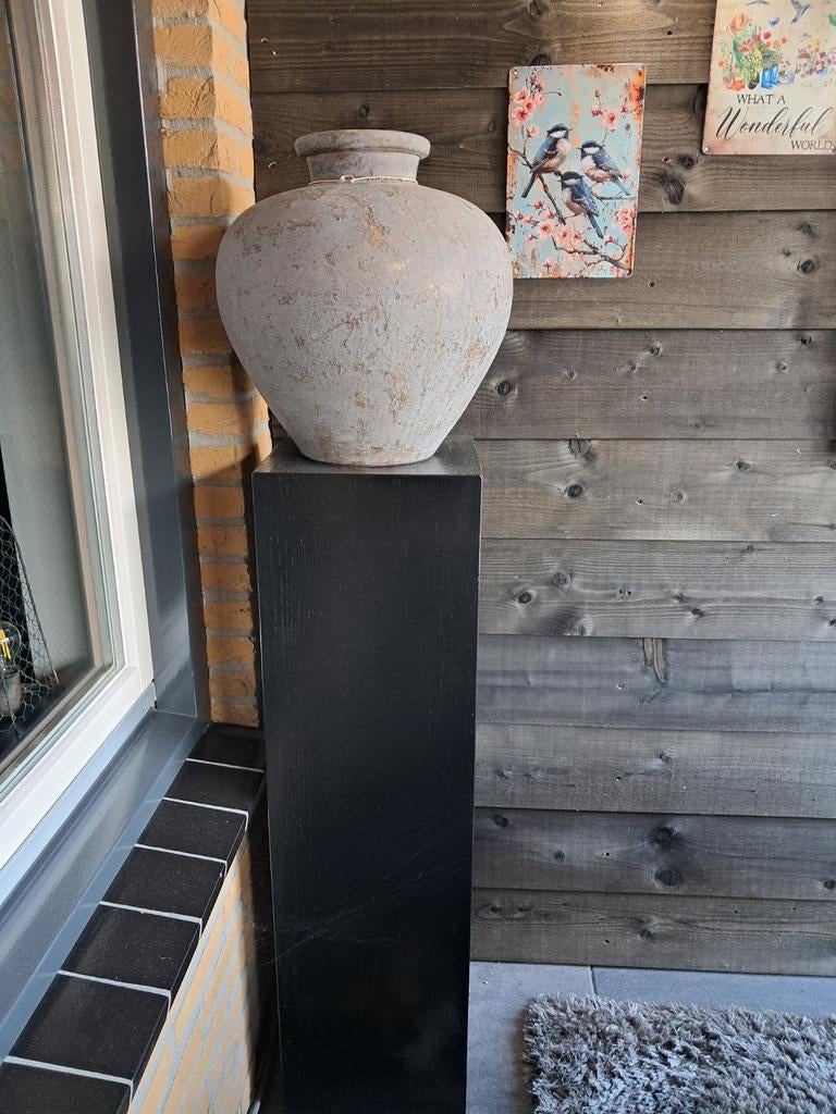 Grote pot 40 cm met pilaar a 85 cm, Ophalen, Zo goed als nieuw