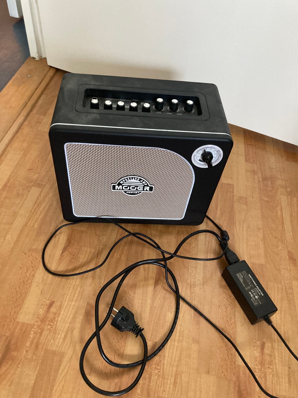 Mooer hornet half defect, Ophalen, Gebruikt, Gitaar, Minder dan 50 watt