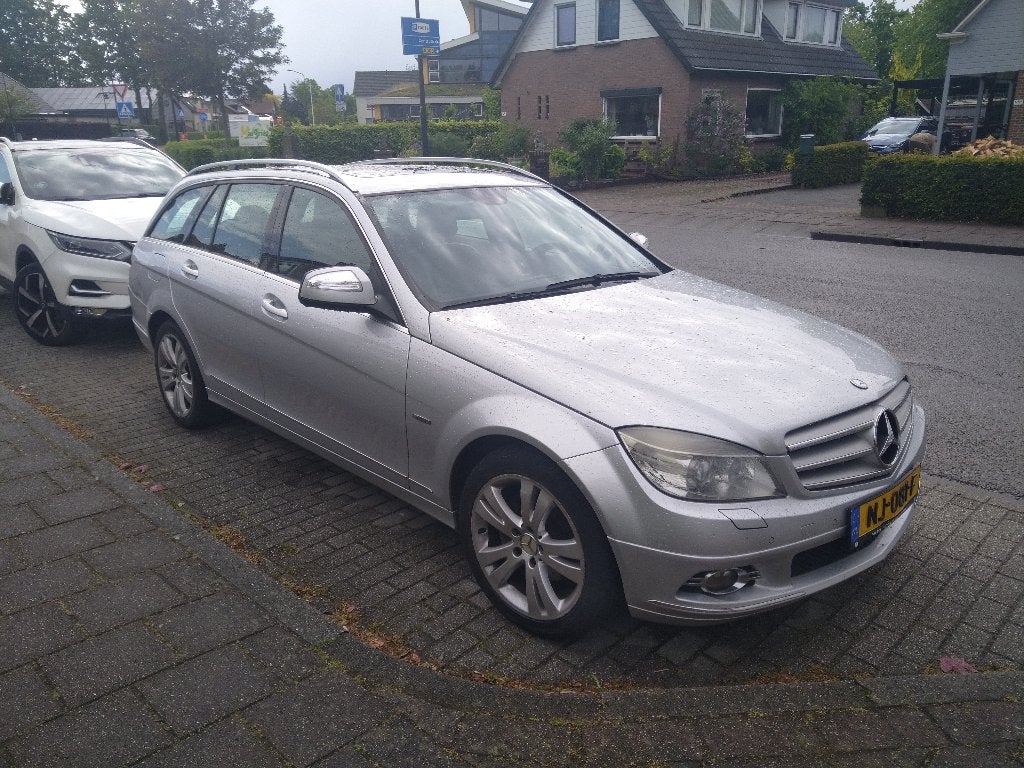 ., Auto's, Automaat, 1800 kg, Zwart, 4 cilinders