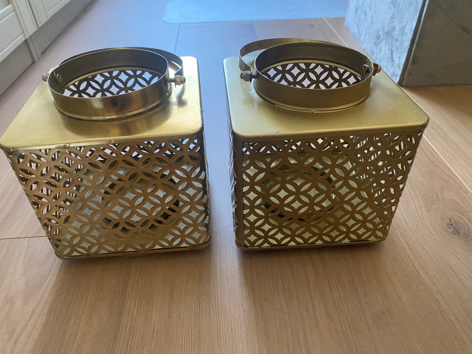 Als nieuw goud metaal windlicht windlichten vierkant kaars, Huis en Inrichting, Woonaccessoires | Kandelaars en Kaarsen, Ophalen of Verzenden