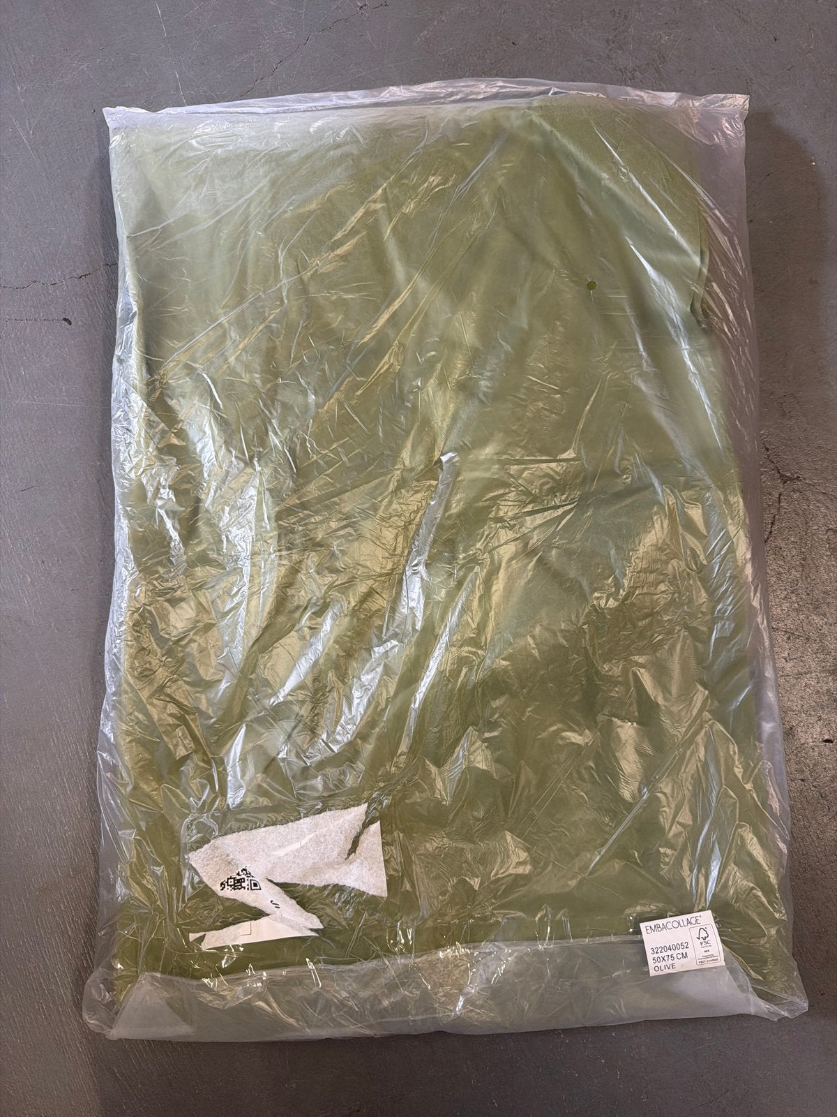 EMBACOLLAGE Olijfgroene Verpakking 50x75 CM, Nieuw, Ophalen of Verzenden, Nvt, Nvt