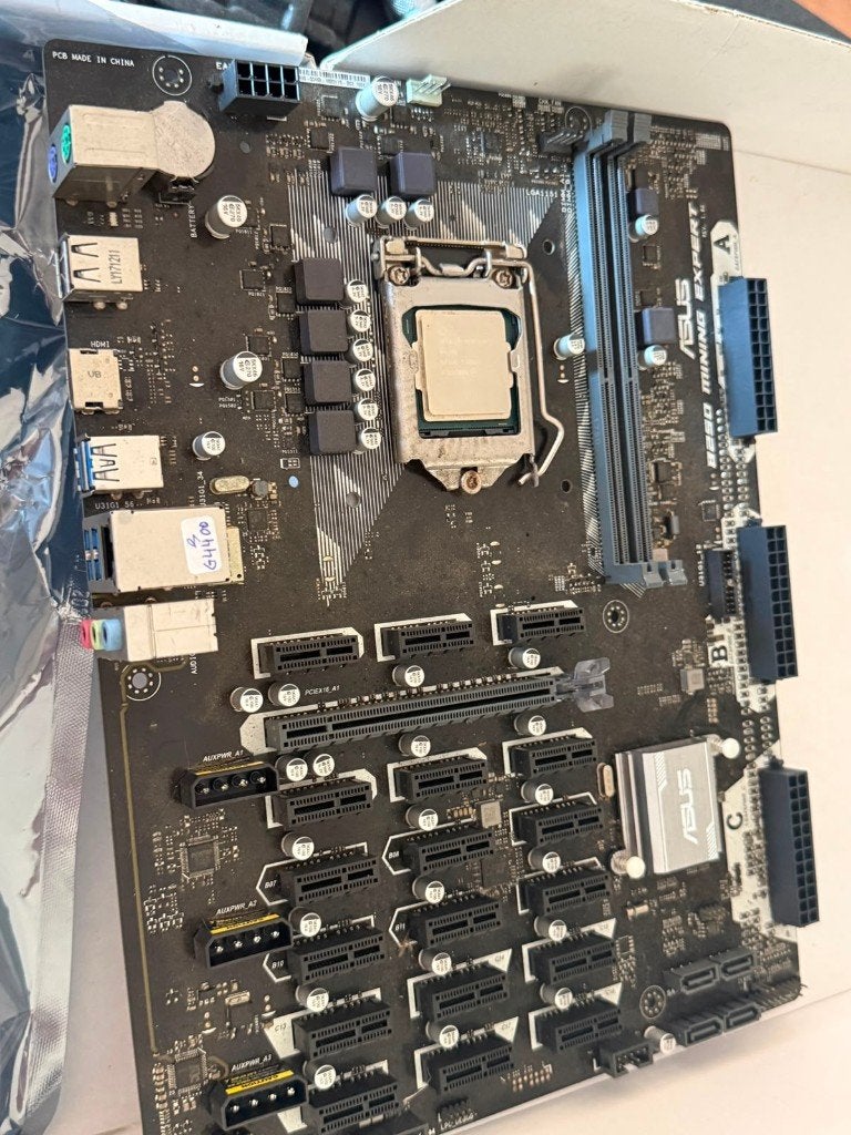 Asus B250 mining expert moederbord, Computers en Software, Ophalen of Verzenden