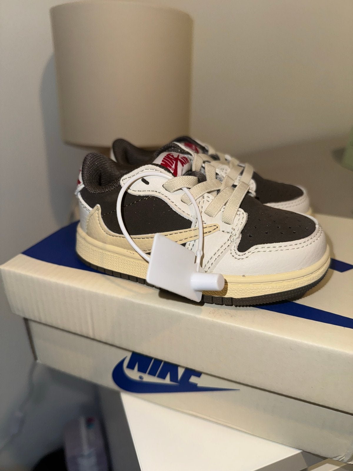 Nike Jordan 1 Low Travis Scott Reverse Mocha Baby, Ophalen of Verzenden, Nieuw, Jongen of Meisje, Schoenen