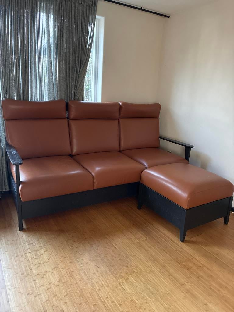 Comfortabele custom- made Leren Hoekbank met Hocker, Huis en Inrichting, Banken | Sofa's en Chaises Longues, Ophalen, 250 tot 300 cm