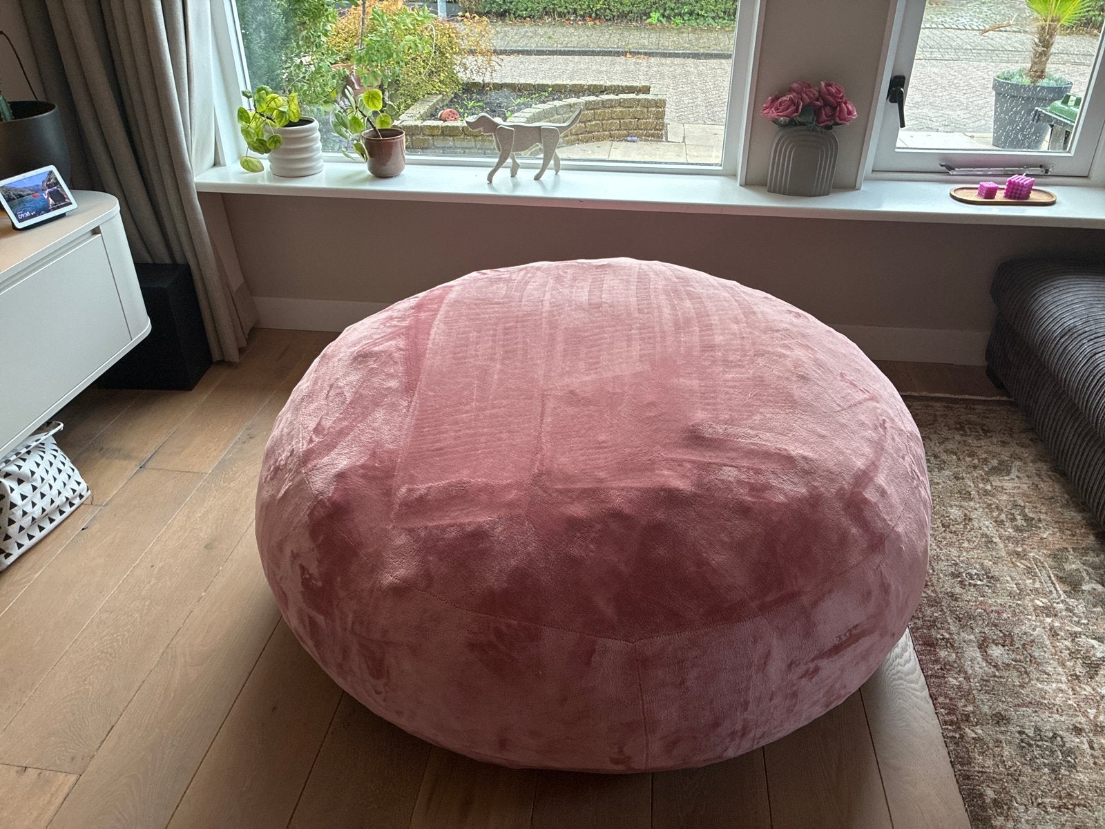 Roze zitzak, 130 cm diameter, zeer goede staat, Ophalen, Zo goed als nieuw, Roze, Zitzak