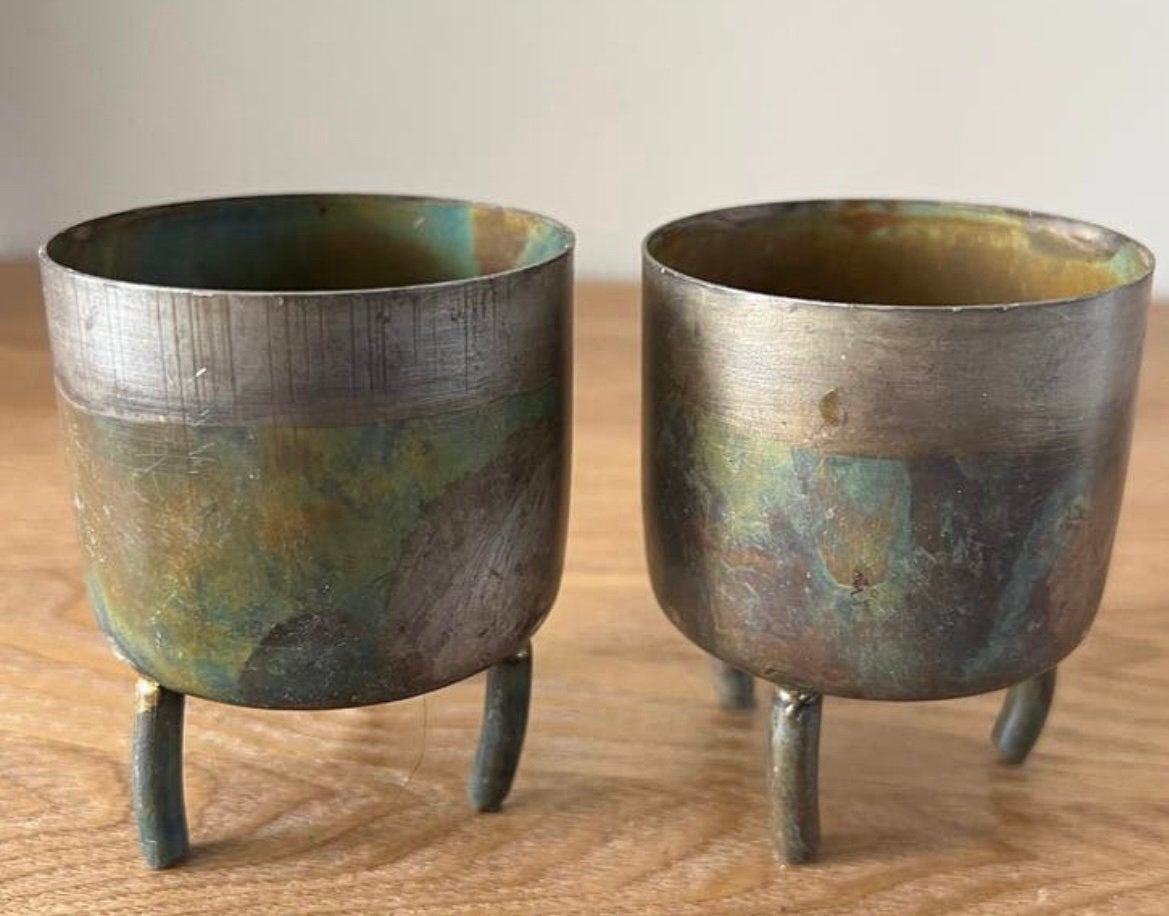 2 metalen bloempotjes, Rond, Ophalen of Verzenden, Zo goed als nieuw, Metaal
