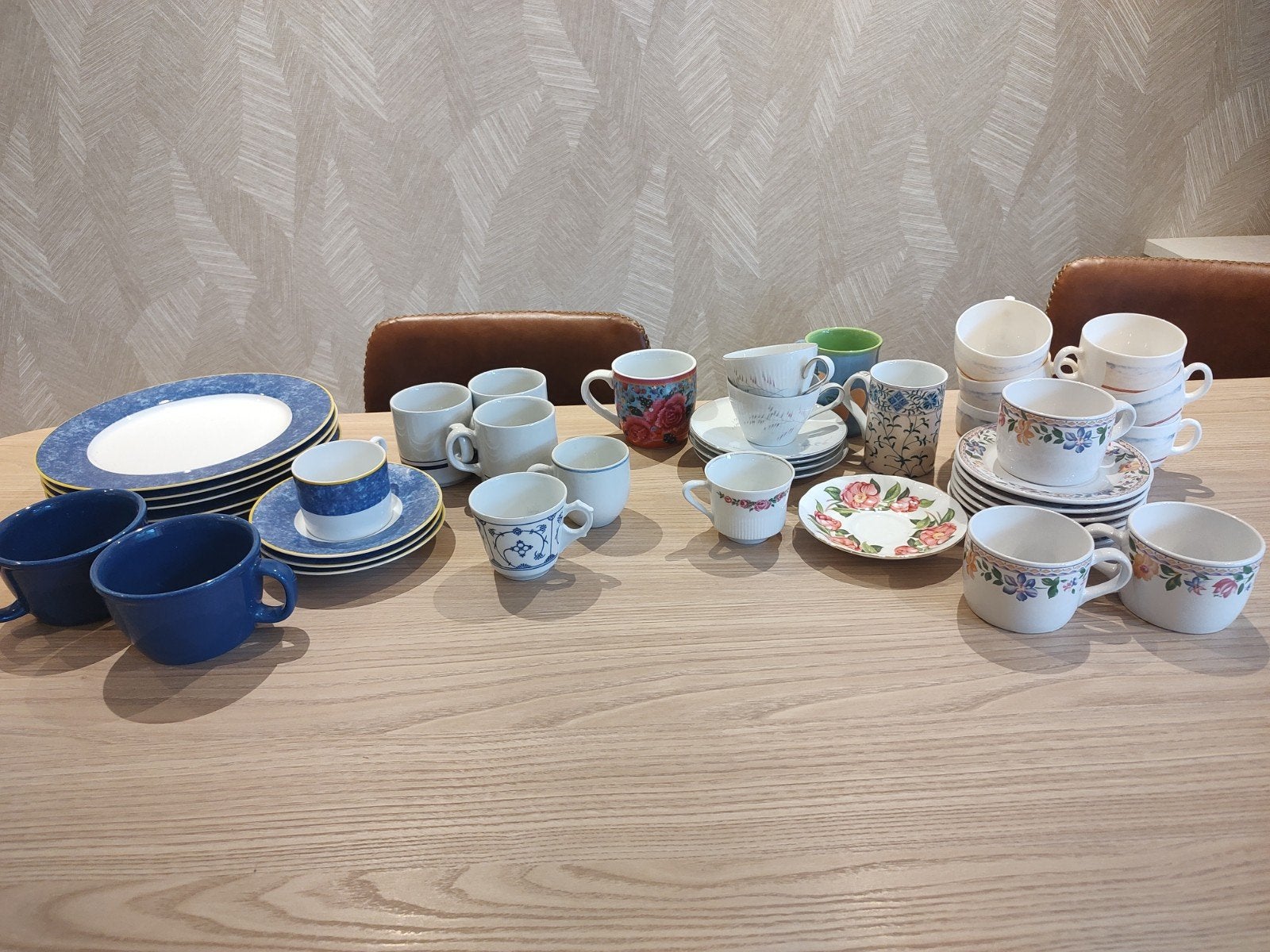 partij diverse servies items, knutselen?, Huis en Inrichting, Keuken | Servies, Ophalen, Gebruikt, Porselein, Overige stijlen