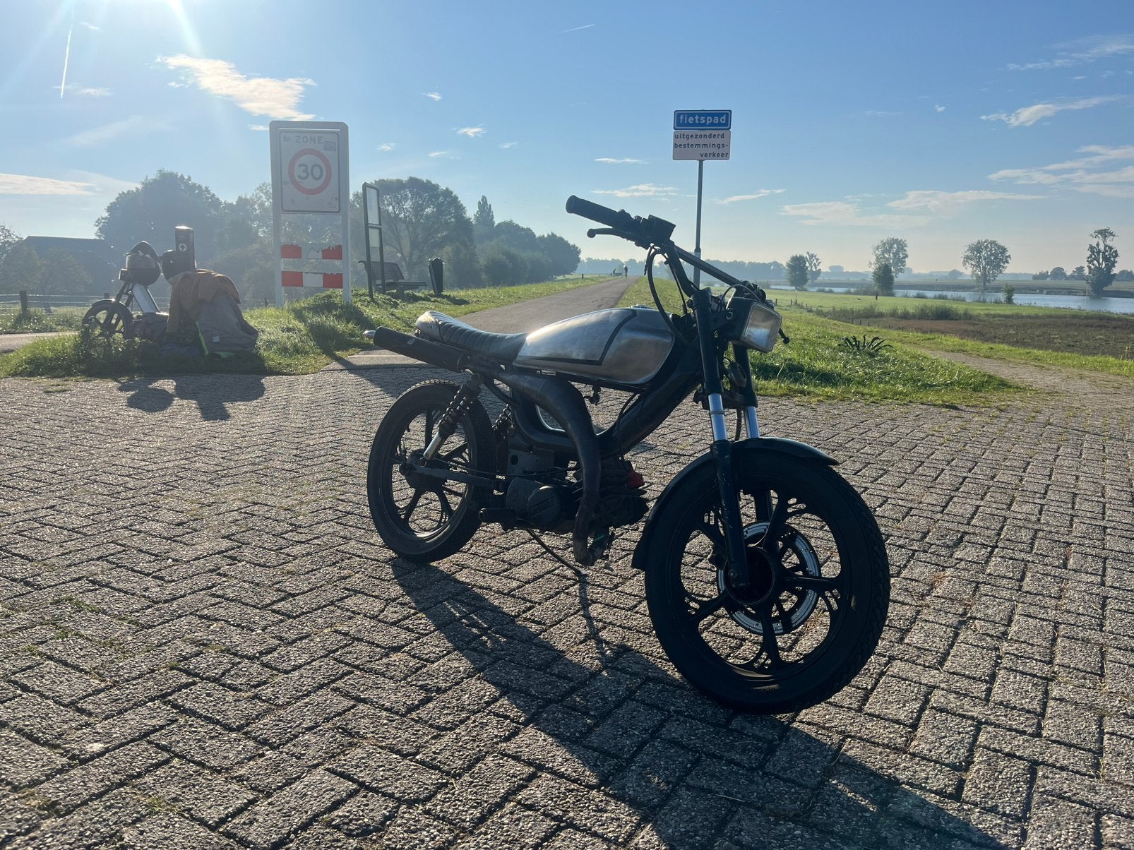TOMOS 74cc cafe racer geel kenteken, Fietsen en Brommers, Ophalen, Zo goed als nieuw, Flexer