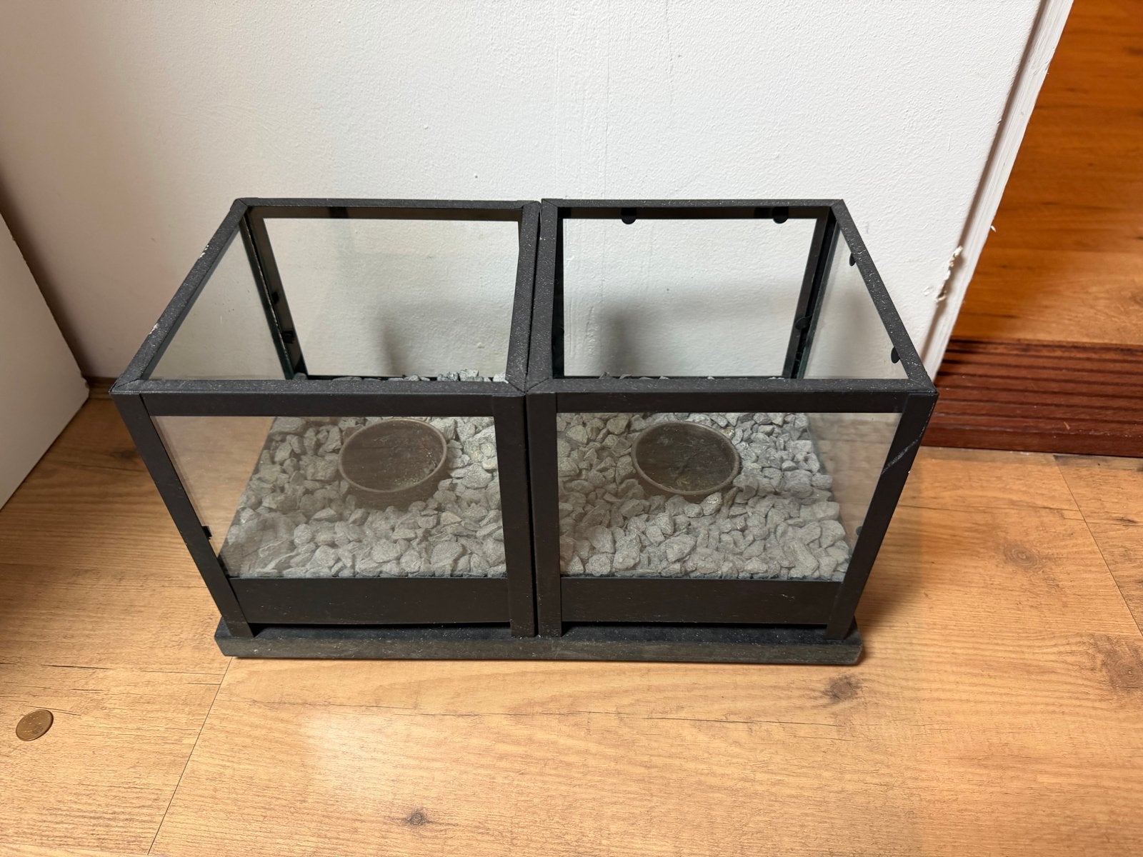 Zwarte metalen lantaarn met glas en kiezelstenen, Ophalen, Gebruikt, Lantaarn, Zwart