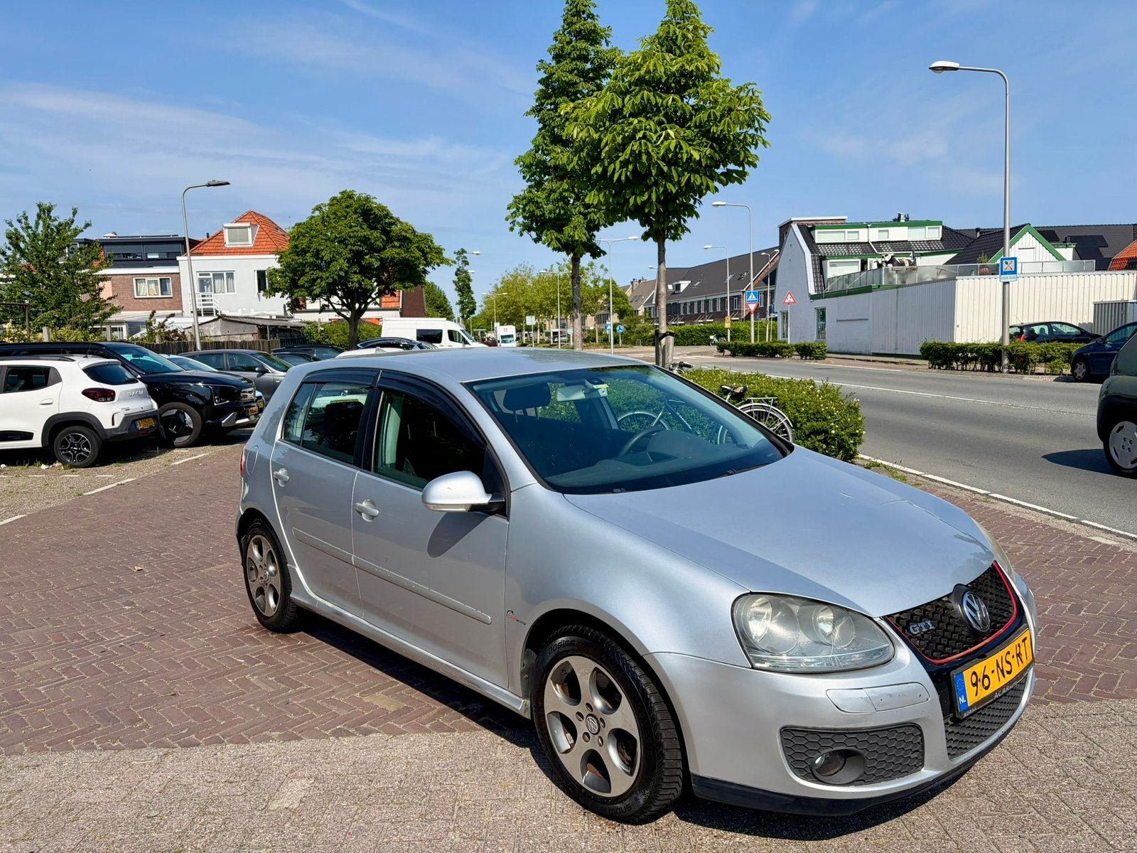 VW GOLF 5 1.6 FSI GTI PAKKET 2005/GTI VELGEN/R32/NW APK/17”, Auto's, Bedrijf, Te koop