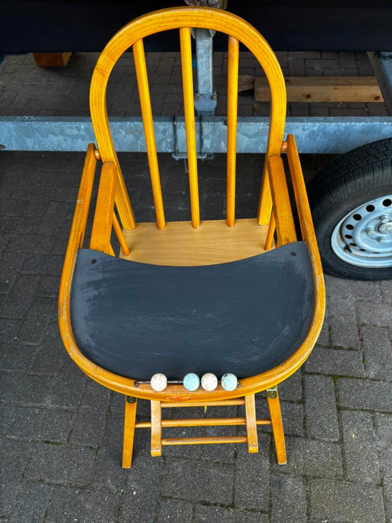 Kinderstoeltje van hout, Kinderen en Baby's, Ophalen of Verzenden, Gebruikt, Overige typen