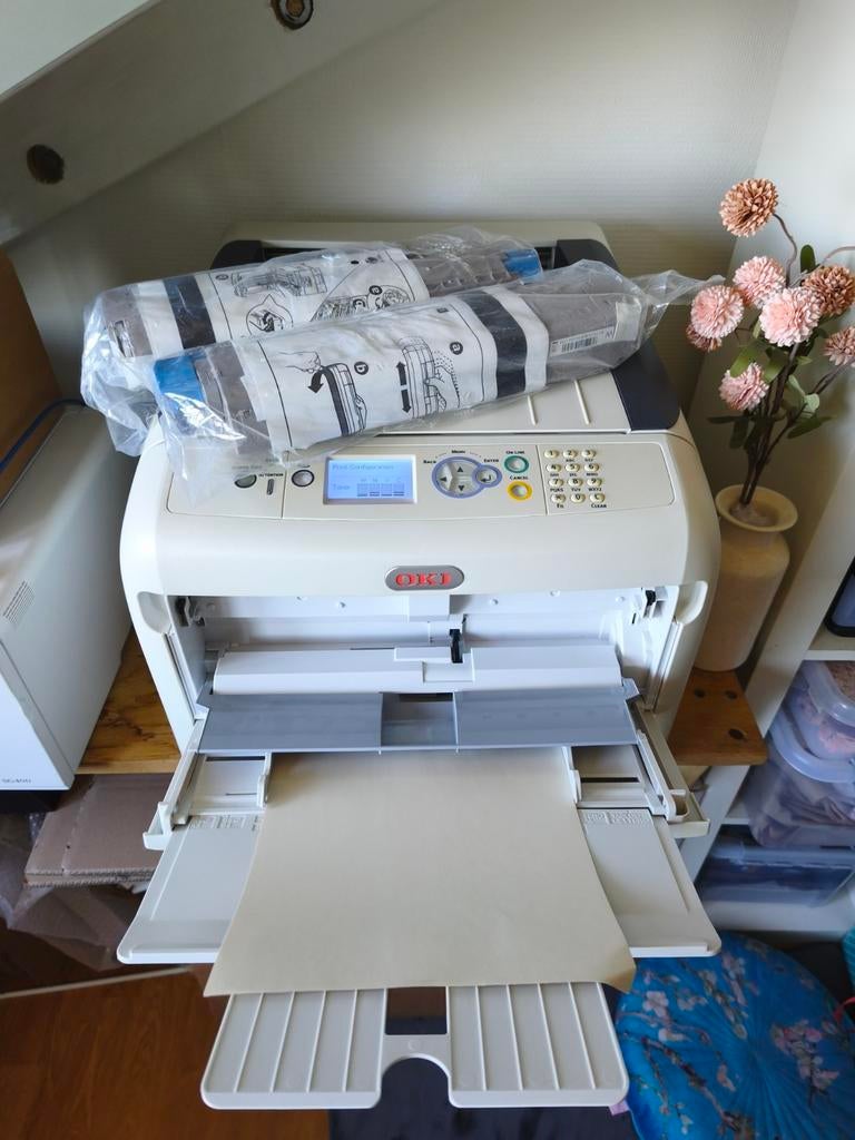 Oki White Pro WT8432 A3 LED-printer met wit-print functie, Computers en Software, Printers, Ophalen