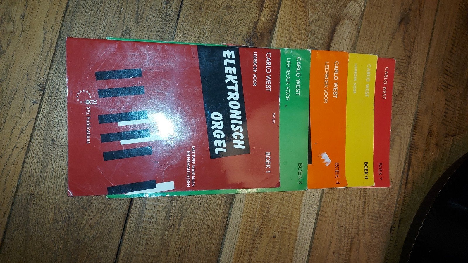 Carlo West Leerboek voor Elektronisch Orgel (Boek 1-7), Ophalen of Verzenden, Gebruikt, 1 klavier, Overige typen