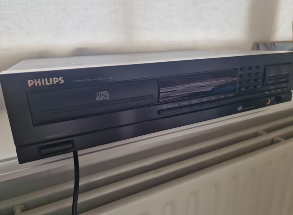 Philips CD370  cd speler, 30 tot 80 cm, Gebruikt, Kachel, Minder dan 60 cm