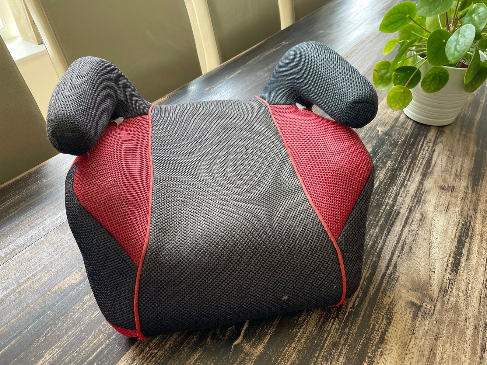 Praktische Stoelverhoger voor Kinderen - Rood/Zwart, Kinderen en Baby's, Autostoeltjes, 15 t/m 36 kg, Ophalen, Overige merken