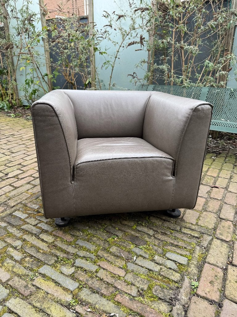 Gelderland 4800 Henk Vos Taupe leer fauteuil Nieuwstaat, 75 tot 100 cm, Zo goed als nieuw, Klassiek Tijdloos, 50 tot 75 cm