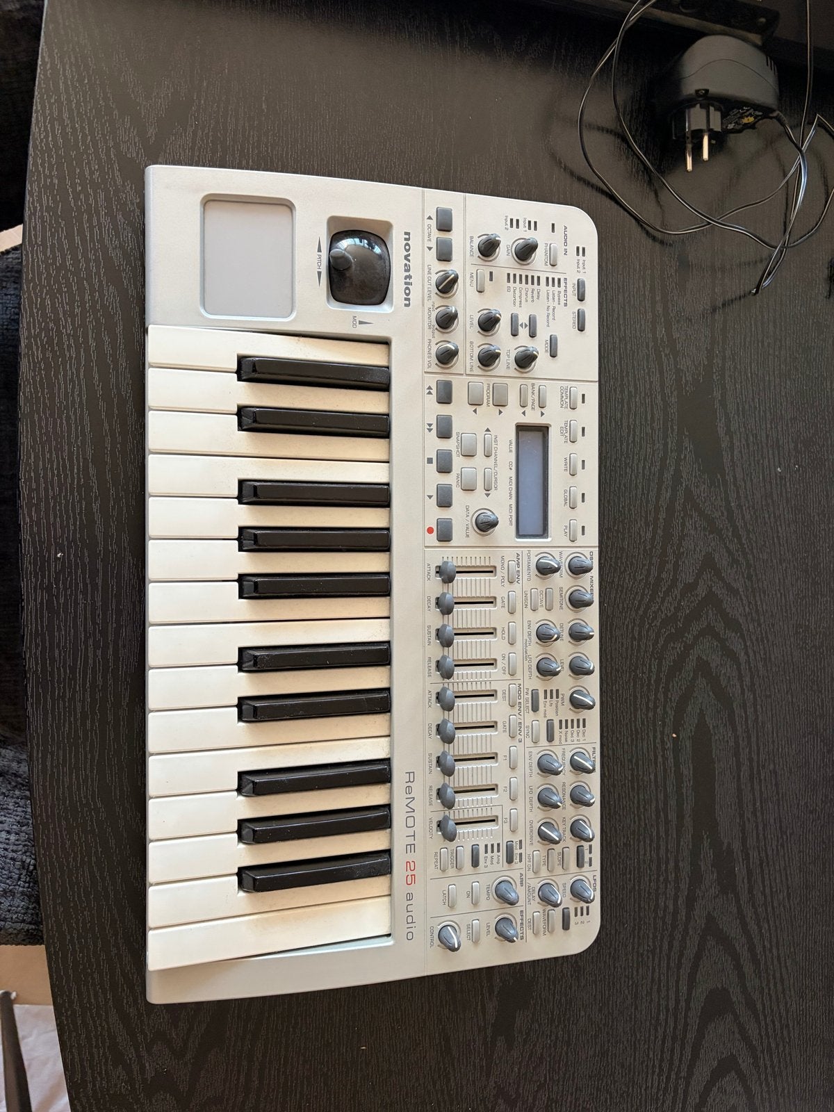Novation Remote 25 Audio MIDI Controller - Inclusief adapter, Overige merken, Gebruikt, Midi-aansluiting, Overige aantallen