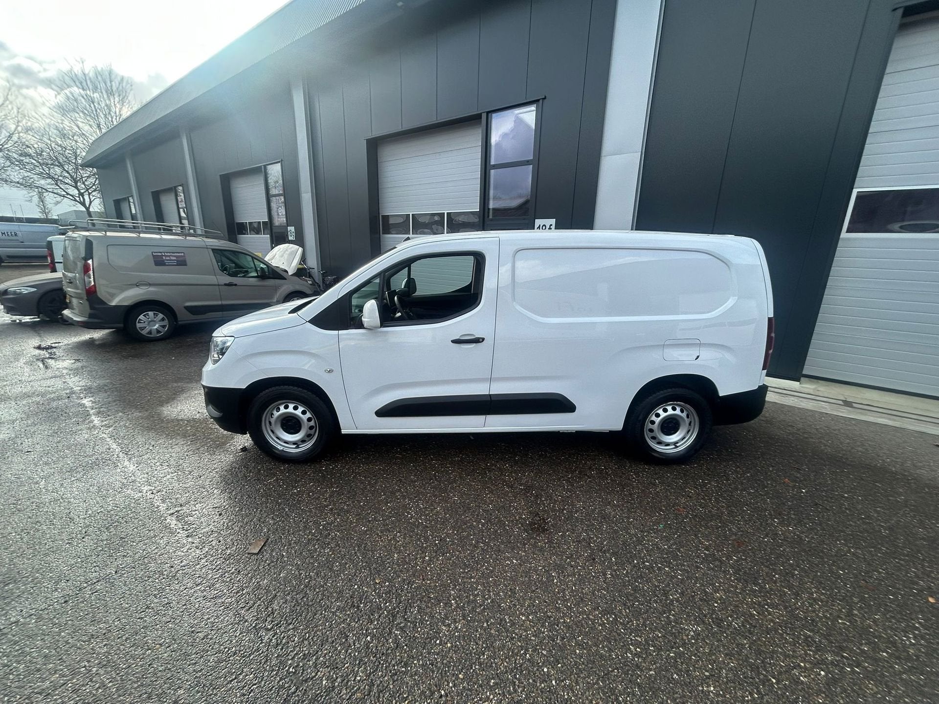 Opel Combo 1.5 d edition l2 h1 130 pk 3 personen, Auto's, Voorwielaandrijving, Stof, Gebruikt, 4 cilinders