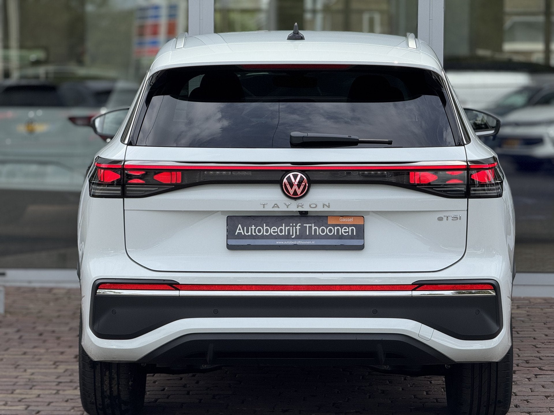 Volkswagen Tayron 1.5 eTSI Elegance 7p. | Trekhaak | 360 c, 4 cilinders, 150 pk, Wit, Bedrijf