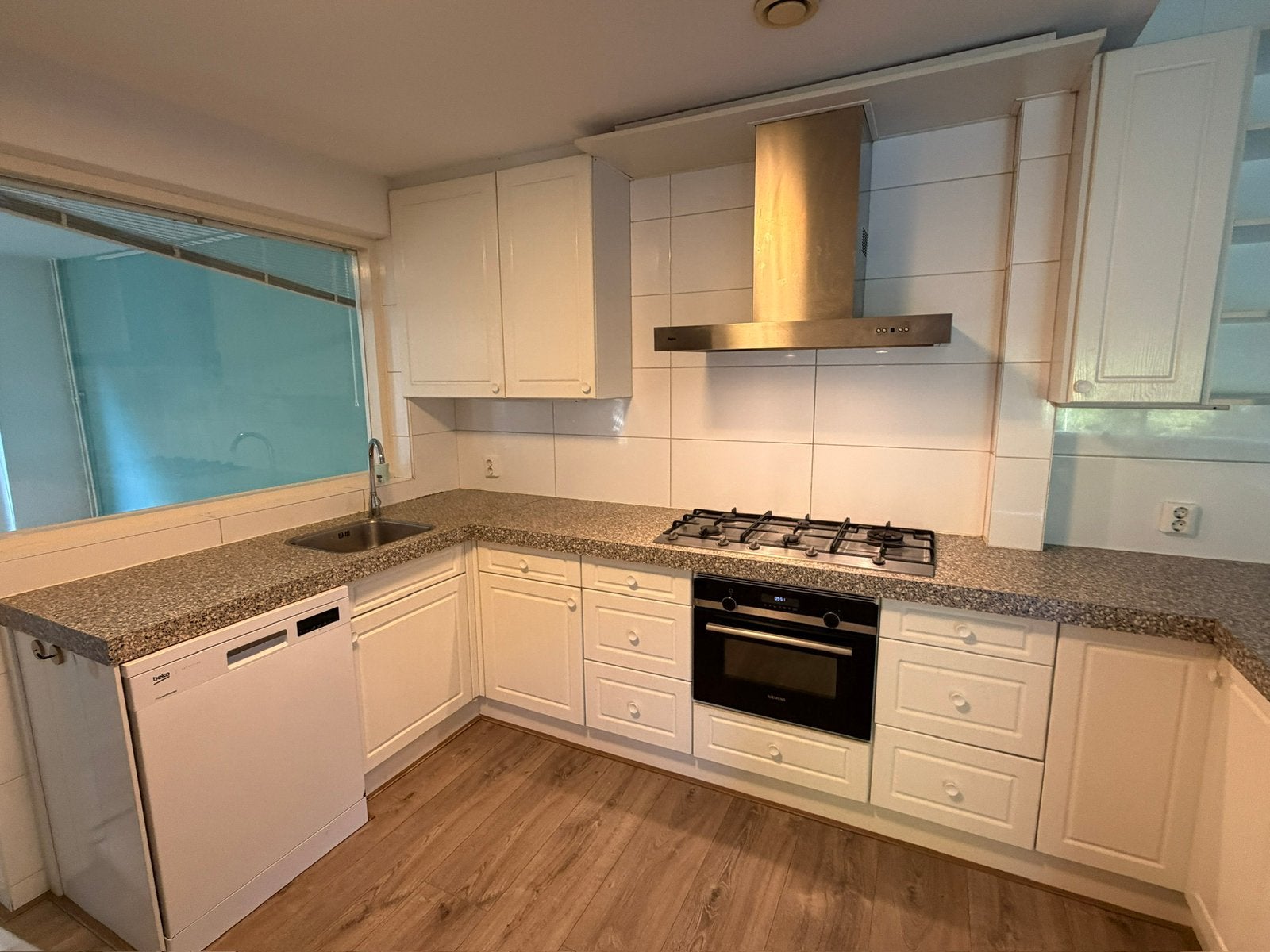 MOET DEZE WEEK WEG - Complete keuken met apparatuur+werkblad, Ophalen, Gebruikt, U-keuken, Wit