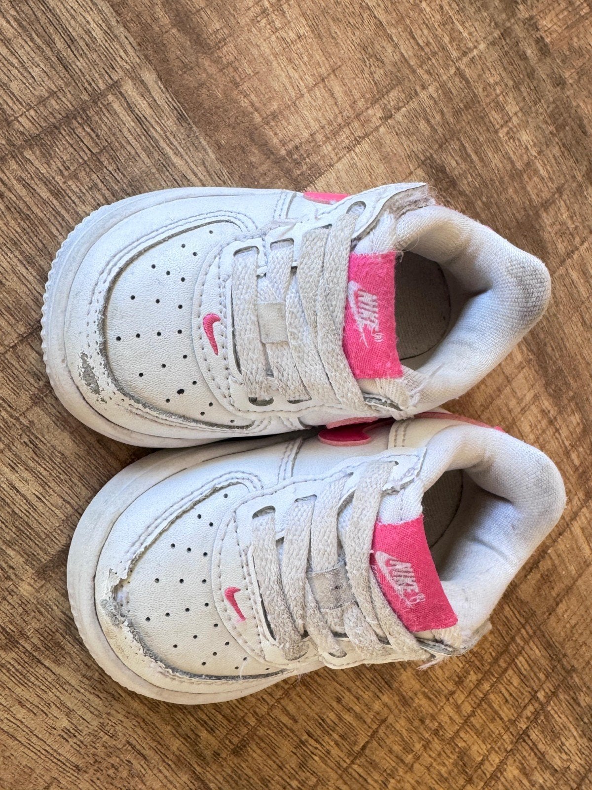 Nike Air Force 1 baby sneakers - wit/roze, Ophalen, Gebruikt, Meisje, Schoenen