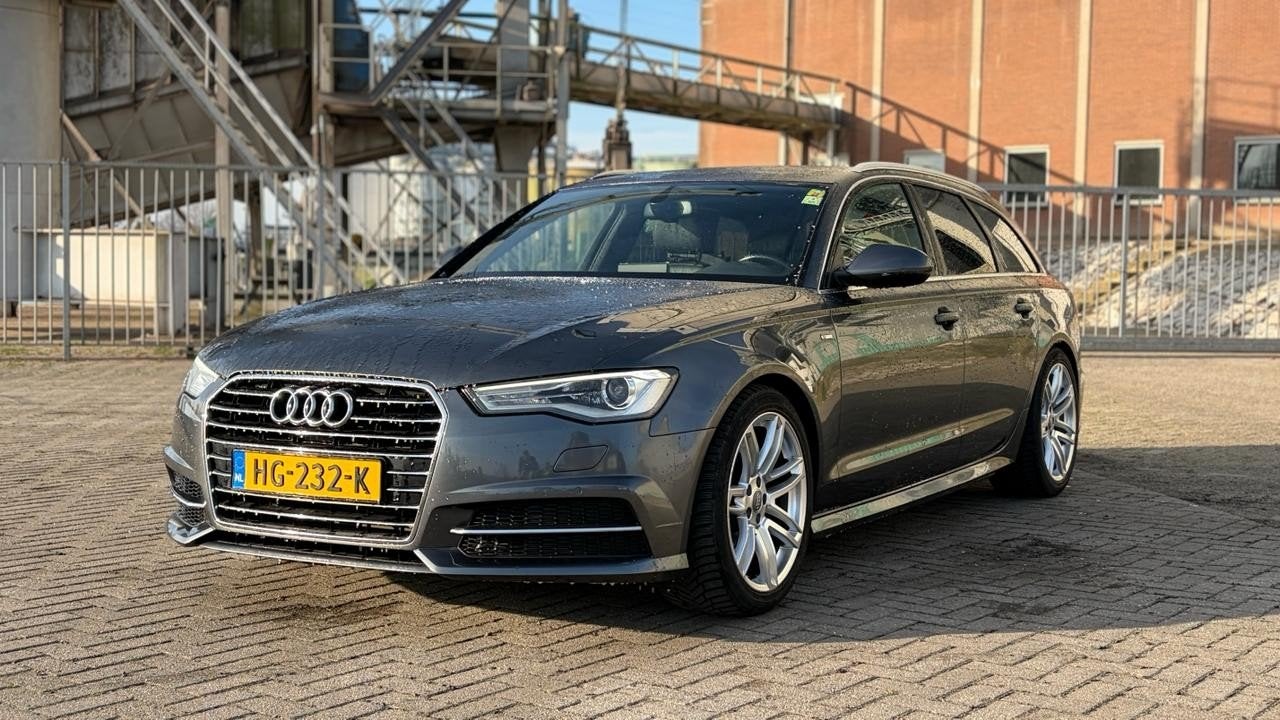 Audi A6 1.8 Tfsi Ultra AV S-tr 140KW 2015 3xS-line, Auto's, Dealer onderhouden, 1610 kg, Zwart, Bi-Xenon koplampen