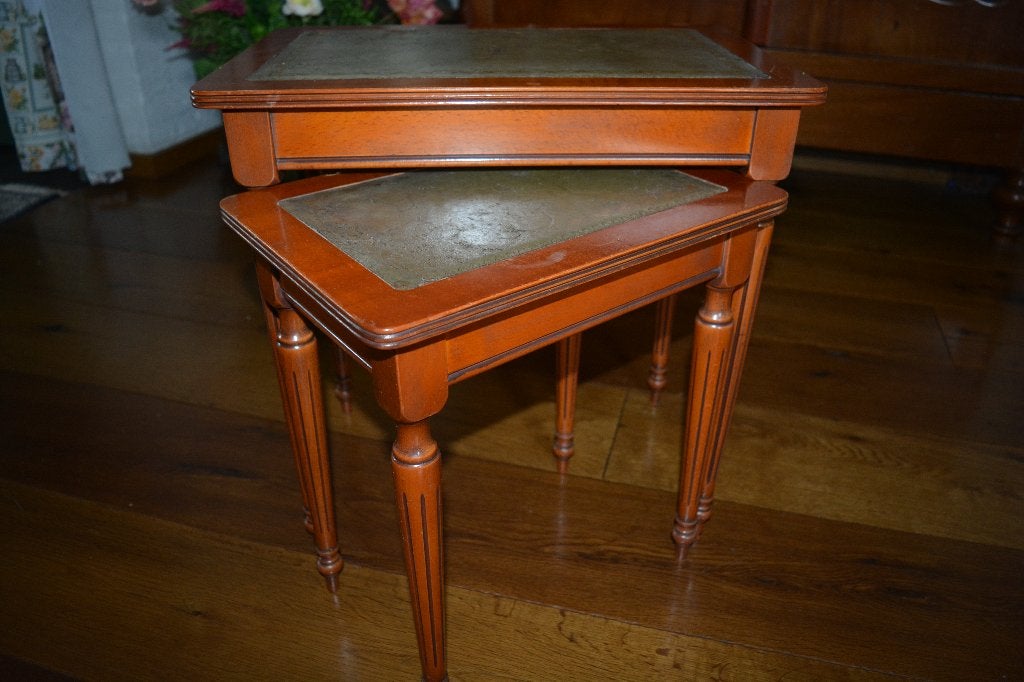 bijzettafeltjes in Chippendale style, 2 stuks, Antiek en Kunst, Antiek | Meubels | Tafels, Ophalen