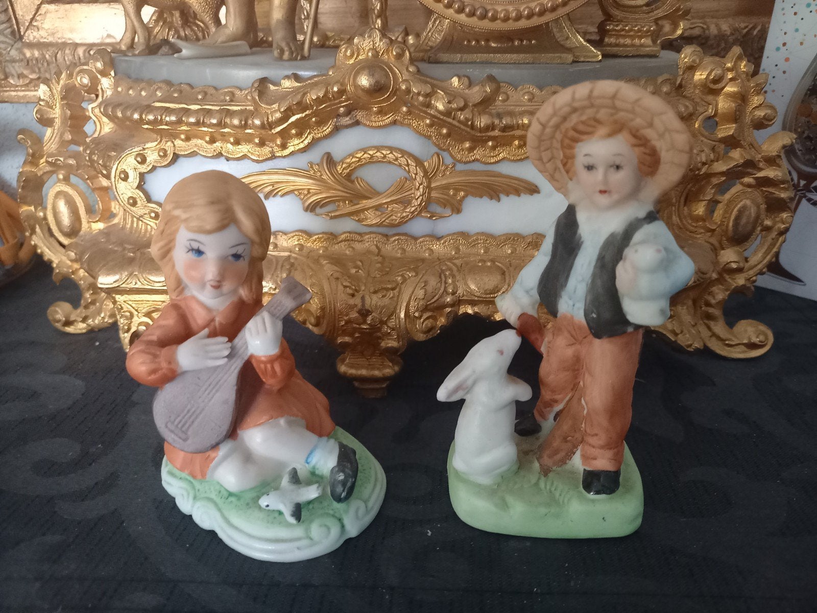 Twee porseleinen beeldjes bisque, Verzamelen, Beelden en Beeldjes, Ophalen of Verzenden, Zo goed als nieuw, Overige typen
