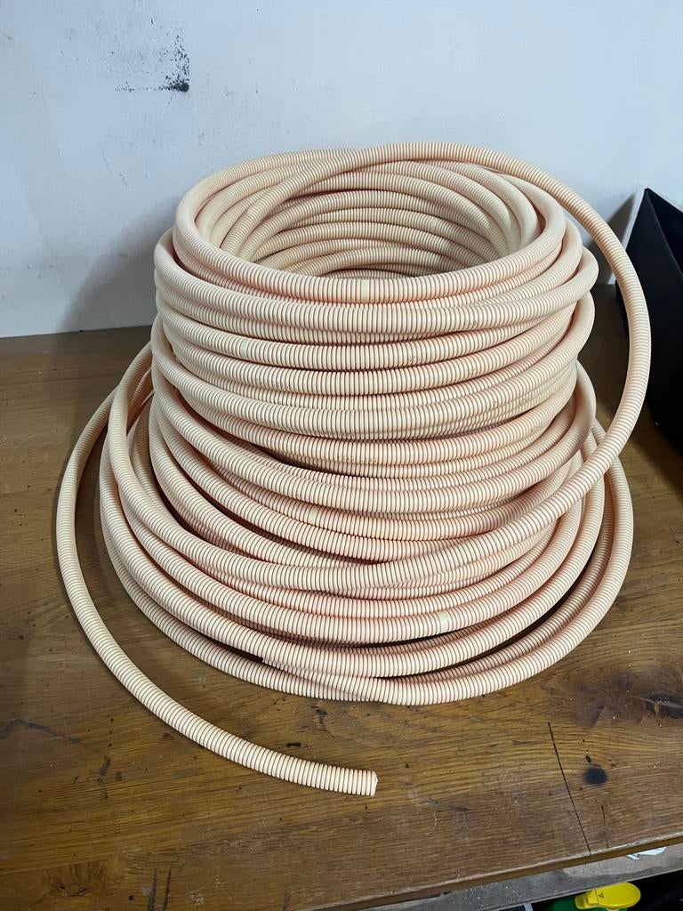 Rol 16mm mantelbuis voor elektra, Doe-het-zelf en Verbouw, Elektra en Kabels, Ophalen of Verzenden, Nieuw, Kabel of Snoer