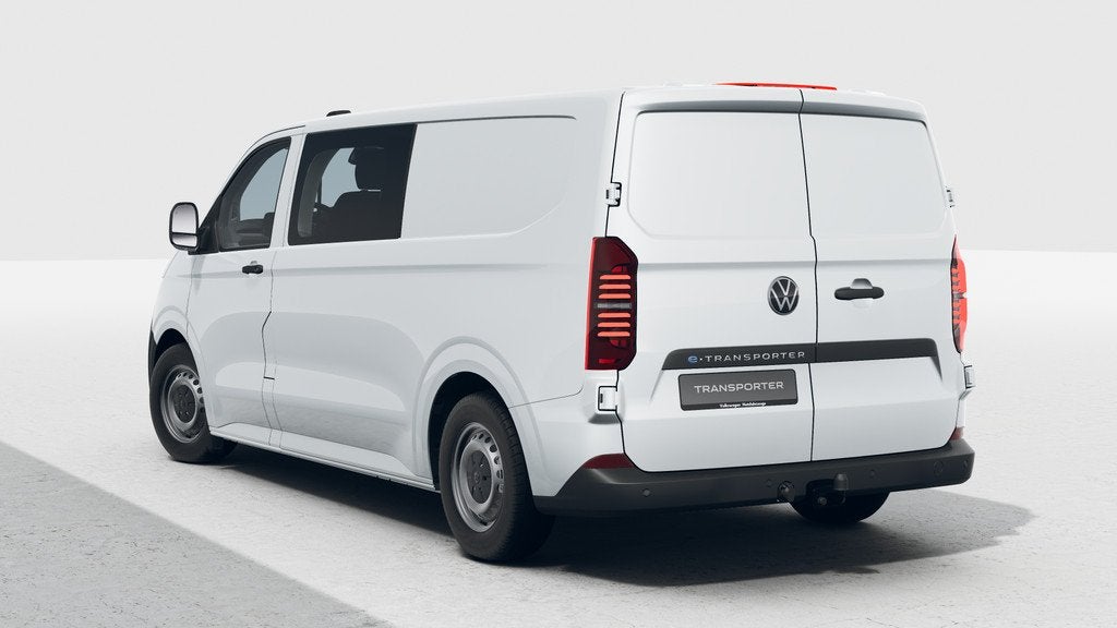 Volkswagen e-Transporter DC 32 L2H1 136pk 71 kWh | Trekhaak, Automaat, 12 maanden, Zwart, 71 kWh
