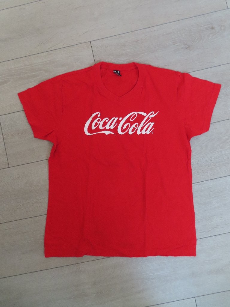 T-SHIRT, ROOD met witte opdruk (COCA COLA) mt L, Ophalen of Verzenden, Zo goed als nieuw, Maat 52/54 (L), Rood
